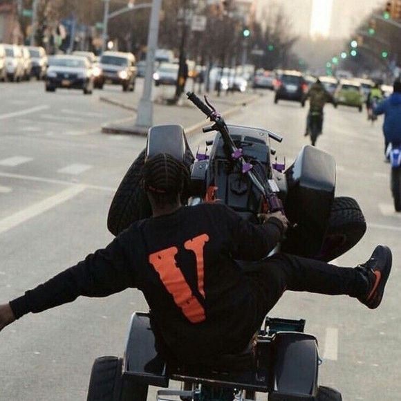 Meet your Posher, Cameron - Picture 1 of 1